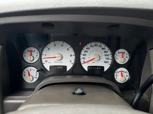 Used 2004 Dodge Ram 1500 Truck SLT RWD image 22