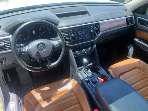 Used 2019 Volkswagen Atlas SEL Premium AWD/4WD image 11