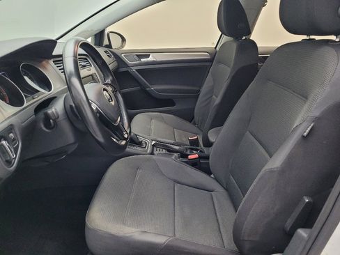 Used 2016 Volkswagen Golf S image 17