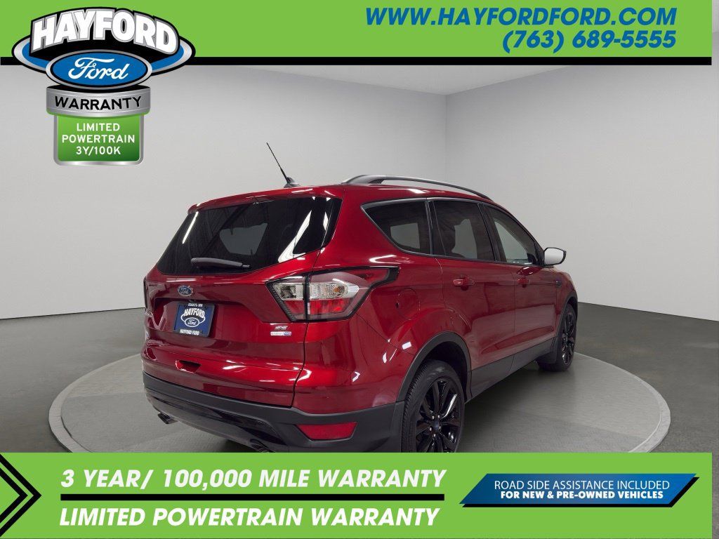 Used 2018 Ford Escape SE w/ SE Sport Appearance Package AWD/4WD image 3