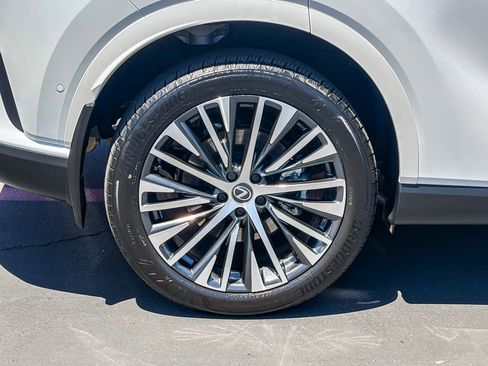 Used 2025 Lexus RX 350 w/ Convenience Package AWD/4WD image 10