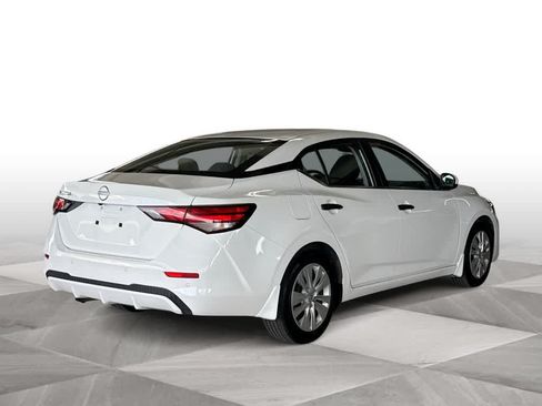 Used 2025 Nissan Sentra S FWD image 8