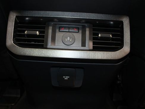 New 2026 Ford F250 Platinum image 33