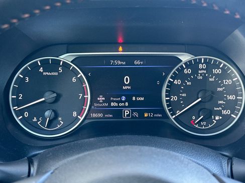Used 2024 Nissan Sentra SR FWD image 18