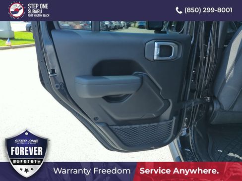 Used 2025 Jeep Gladiator Sport AWD/4WD image 27