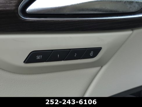 Used 2023 Buick Envision Avenir FWD image 11