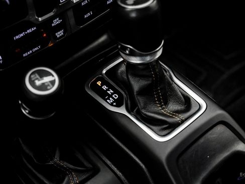 Used 2022 Jeep Wrangler Unlimited Rubicon w/ Xtreme Recon 35" Tire Package image 56