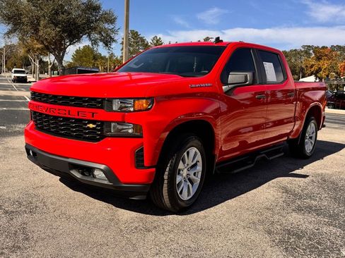 Used 2021 Chevrolet Silverado 1500 Custom image 3
