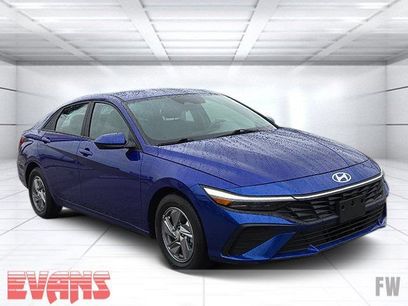 Used 2024 Hyundai Elantra SE