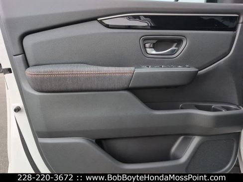 New 2026 Honda Pilot Sport image 11