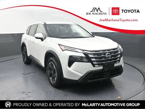 Used 2025 Nissan Rogue SV AWD/4WD image 1