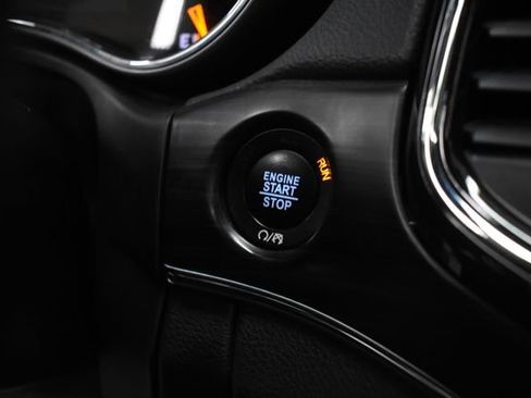 Used 2022 Jeep Grand Cherokee Limited image 26