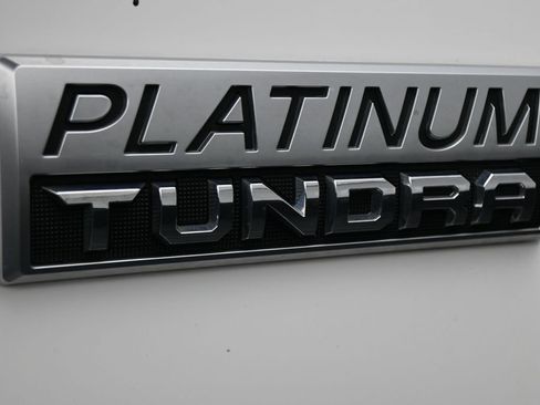 Used 2018 Toyota Tundra Platinum AWD/4WD image 31