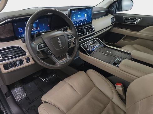 Used 2024 Lincoln Navigator Reserve AWD/4WD image 19