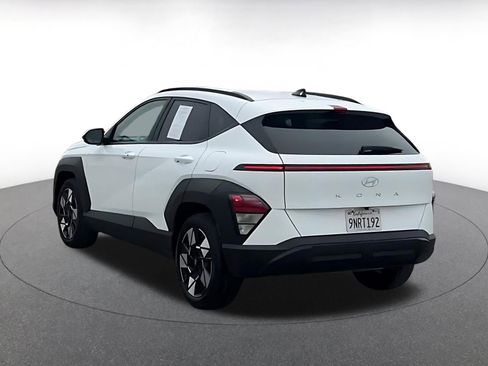 Used 2025 Hyundai Kona SEL image 4