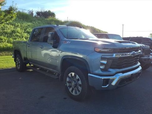 Used 2024 Chevrolet Silverado 2500 LT w/ All Star Edition AWD/4WD image 10