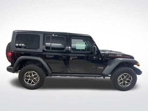 Used 2025 Jeep Wrangler Unlimited Rubicon image 6