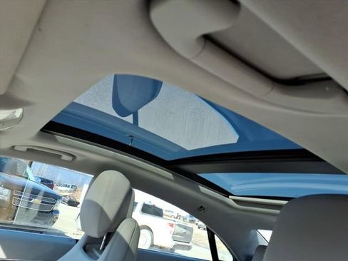 Used 2010 Mercedes-Benz E 350 Coupe image 12