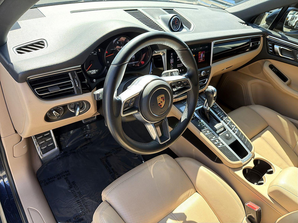 Used 2020 Porsche Macan AWD/4WD image 9