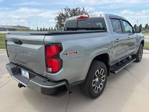 Used 2024 Chevrolet Colorado LT w/ LT Convenience Package III AWD/4WD image 23