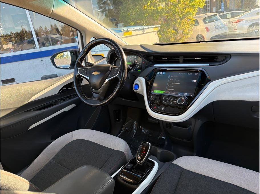 Used 2018 Chevrolet Bolt LT FWD image 6