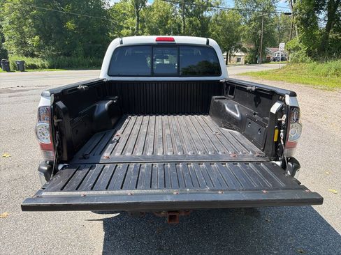 Used 2011 Toyota Tacoma 4x4 Double Cab w/ SR5 Pkg #2 image 29