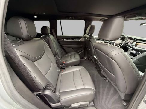 Used 2025 Cadillac XT6 Premium Luxury AWD/4WD image 10