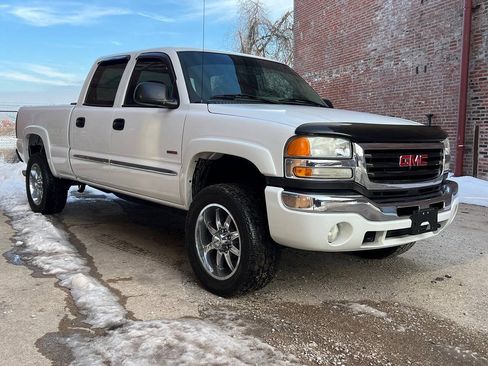 Used 2004 GMC Sierra 2500 SLE w/ Heavy-Duty Power Package AWD/4WD image 11