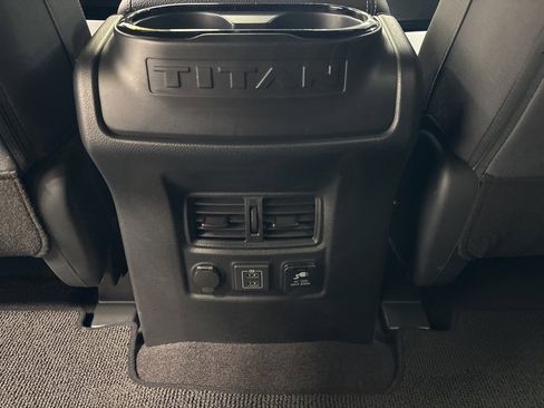 Used 2024 Nissan Titan SV w/ SV Bronze Edition Package image 29
