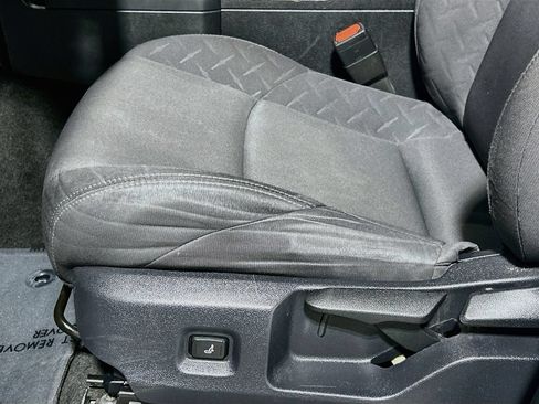 Used 2024 Toyota Tacoma SR RWD image 16