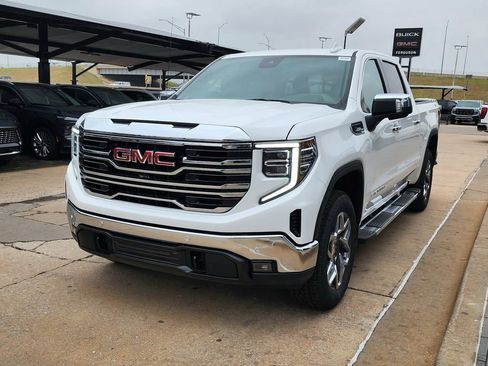 New 2026 GMC Sierra 1500 SLT w/ SLT Premium Plus Package image 8
