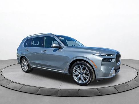 Used 2025 BMW X7 xDrive40i image 2