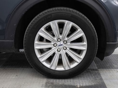 Used 2023 Ford Explorer Limited w/ Equipment Group 301A image 15
