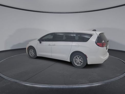 New 2026 Chrysler Voyager LX image 10