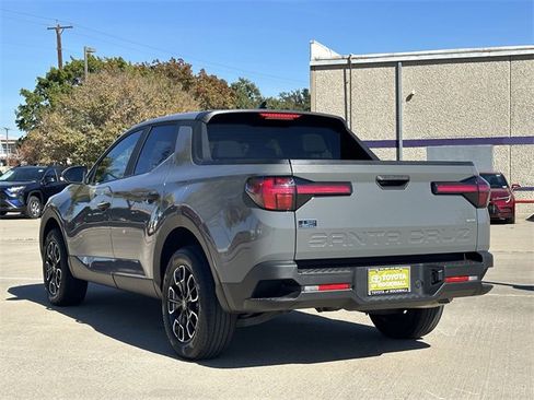 Used 2022 Hyundai Santa Cruz SEL image 3