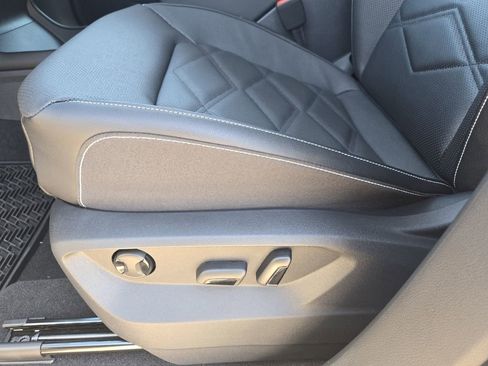 New 2026 Volkswagen Atlas SE image 18