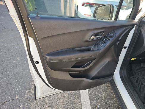 Used 2017 Chevrolet Trax LS w/ LPO, Protection Package image 9