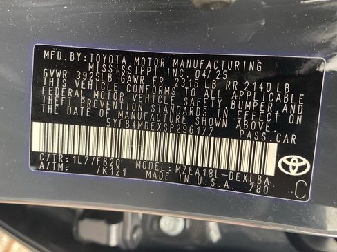 Used 2025 Toyota Corolla LE FWD image 21