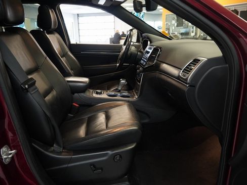 Used 2020 Jeep Grand Cherokee Limited w/ Premium Lighting Group image 34