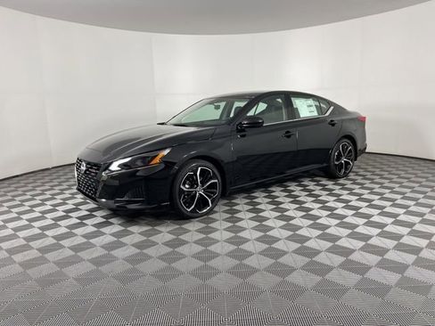 New 2025 Nissan Altima 2.5 SR image 5