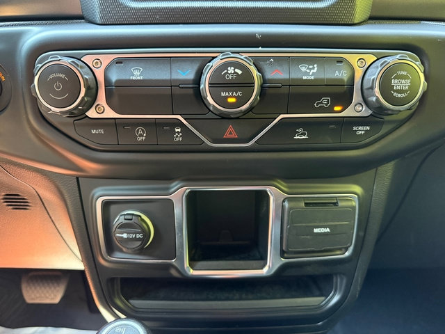Used 2023 Jeep Wrangler Sport AWD/4WD image 21