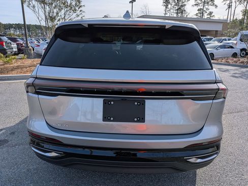 Certified 2024 Lincoln Nautilus Premier w/ Equipment Group 102A image 5