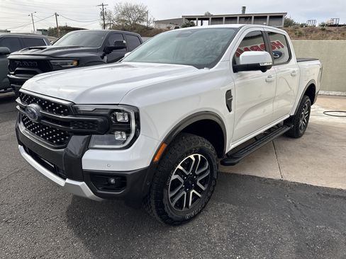 Used 2024 Ford Ranger Lariat w/ FX4 Off-Road Package image 3