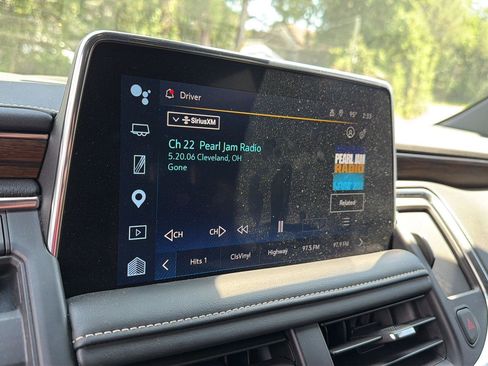 Used 2024 Chevrolet Tahoe Premier w/ Advanced Technology Package AWD/4WD image 27