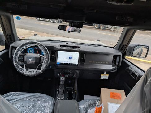 Used 2025 Ford Bronco Badlands AWD/4WD image 31