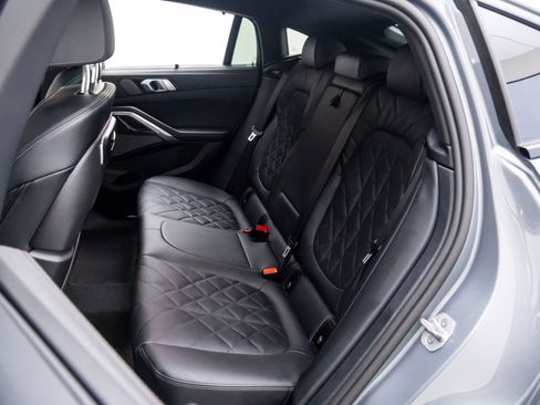 New 2026 BMW X6 xDrive40i w/ Executive Package image 18