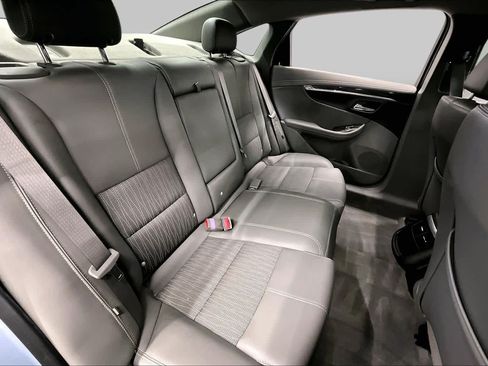 Used 2014 Chevrolet Impala LT w/ Convenience Package FWD image 20