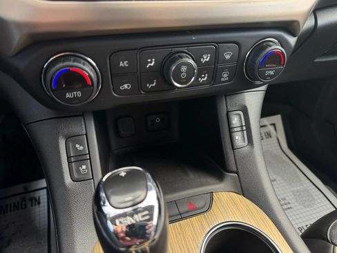 Used 2019 GMC Acadia Denali w/ LPO, Floor Liner Package AWD/4WD image 30