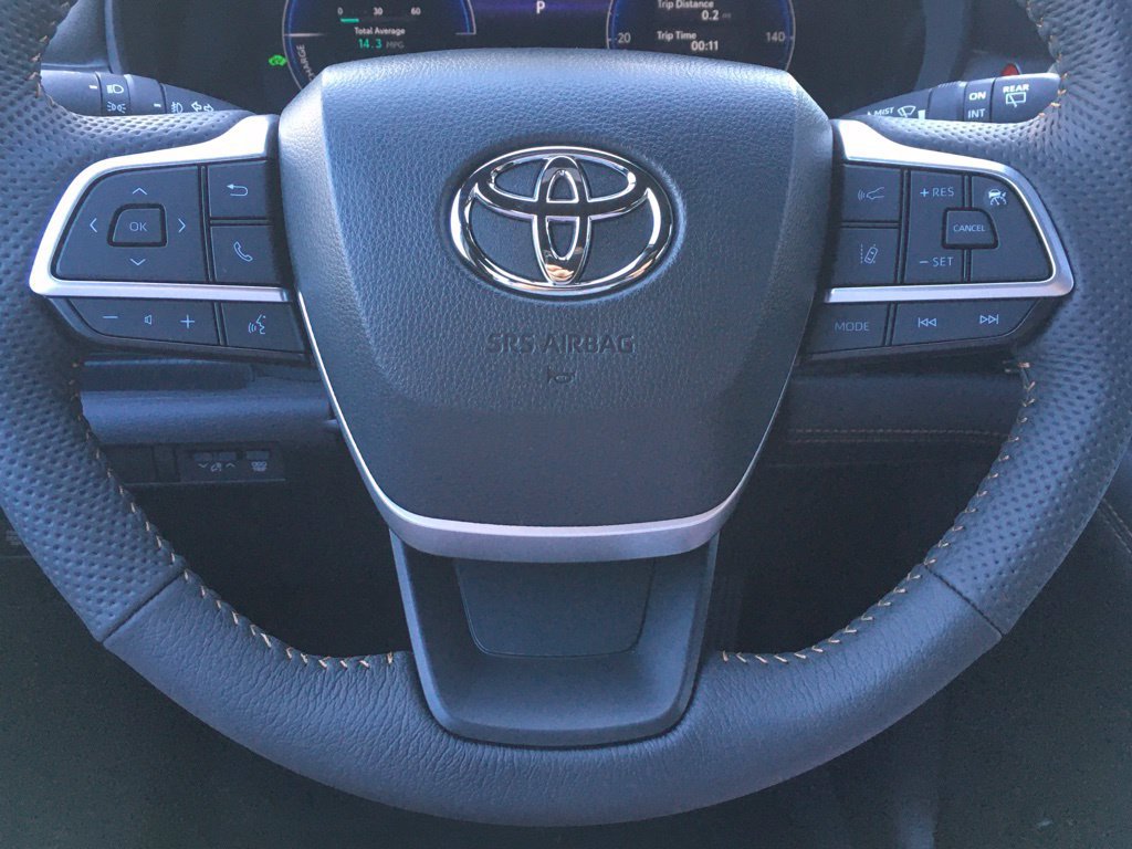 New 2026 Toyota Sienna XLE Woodland Edition AWD/4WD image 14