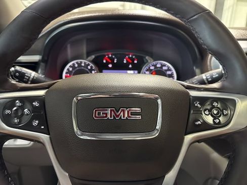 Used 2023 GMC Acadia SLT w/ Preferred Package AWD/4WD image 15